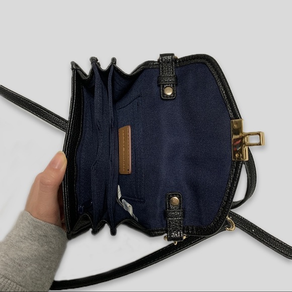 Tommy Hilfiger Wallet Purse - Black with Gold Accents - Picture 4 of 5